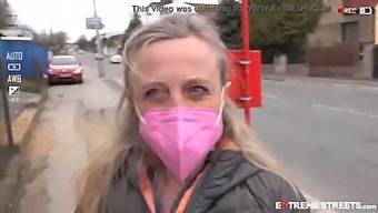 Orgía Pública Con Prolapso Vaginal