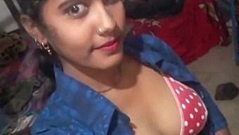 Village Girl Of India Shows Off Her Panties