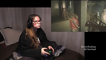 Mira Cómo Un Jugador Se Desnuda Durante Su Juego De Resident Evil 2. ¡te Encantará!
