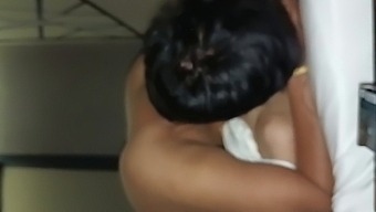 Chica Filipina Lucha Con El Gran Pene De Su Novio En Un Video Hd Hardcore