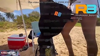 La Esposa Del Director Brasileño Baiano Se Une A Él Para Tener Sexo Caliente En La Playa Con Otra Mujer