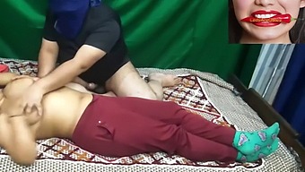 Riktig Indisk Massage Parlor Sex Fångad På Kameran