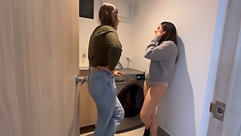 Ongebruikelijk Verlangen: De Hartstochtelijke Kusjes Van Stiefzusje - Een Kinky Bekentenis
