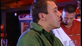 La Casa Tetona (Película Completa)