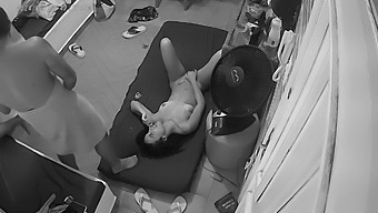 Video Grabado En Secreto De Un Incidente Inusual En Una Casa Alquilada