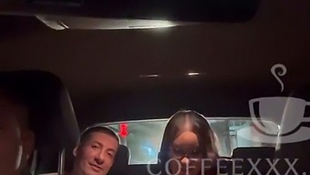 L'Avventura Selvaggia Di Lina Nakamura E John Coffee Con Un Ricco Autista Nero In Pubblico