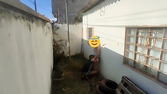 Madrastra Amateur Me Pilla Escondiéndose Con Su Hijo