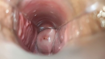 Orgasmo Intenso Capturado En Cámara En El Cuello Uterino